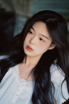 女保险公司推销员4